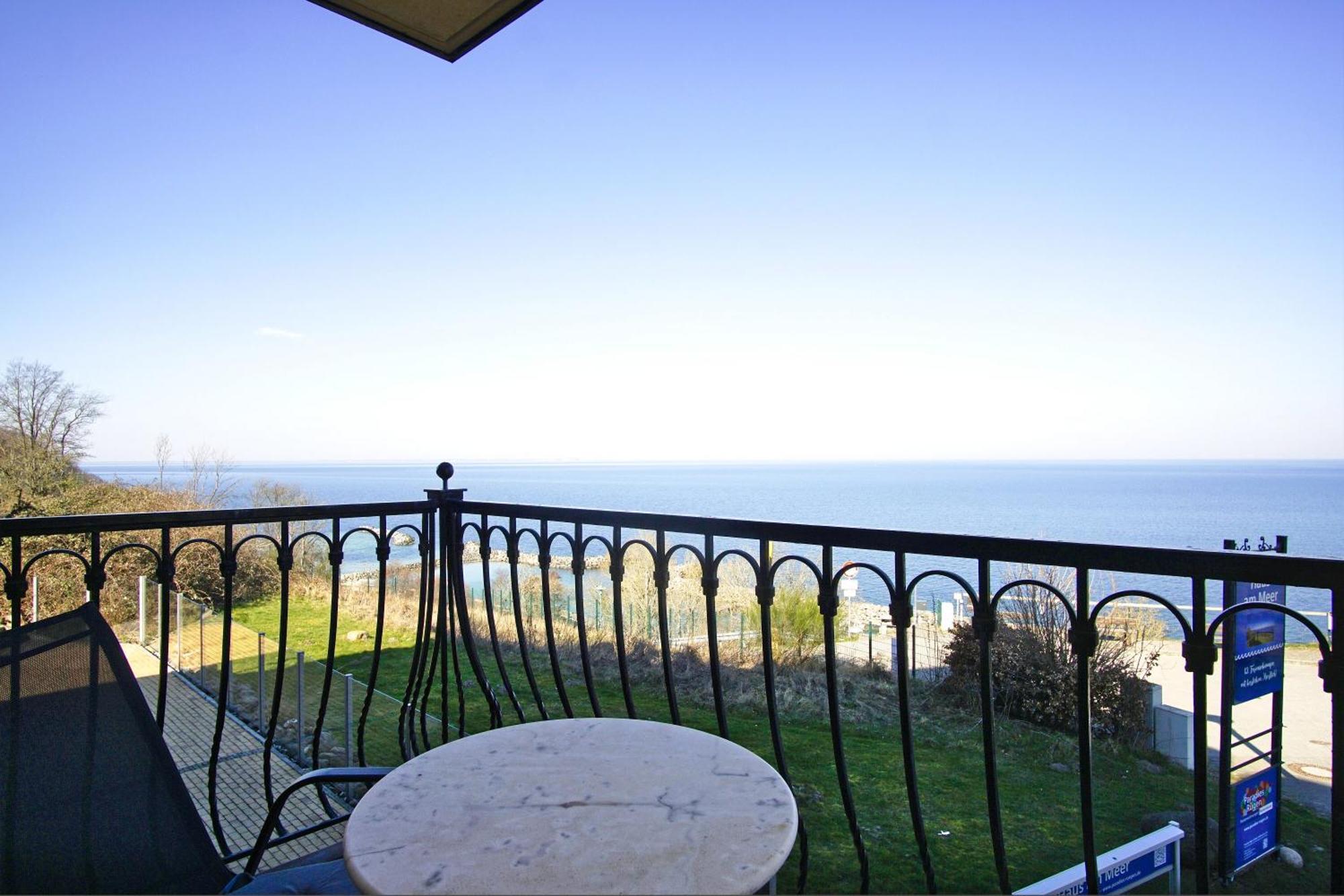 Ferienwohnung Mit Traumhaftem Meerblick - Haus Am Meer Fewo 02 Lohme Eksteriør billede